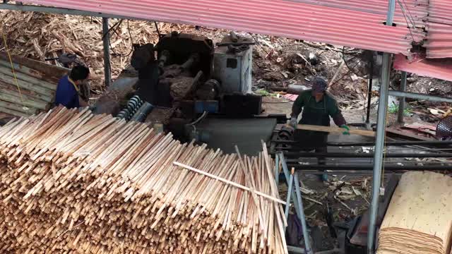 Making Wooden Dowel Sticks