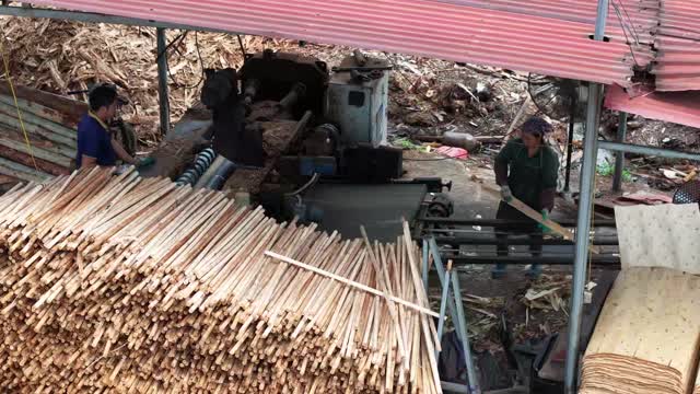 Round Wood Sticks Production