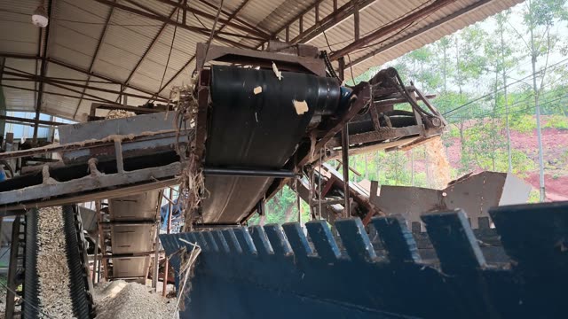 Wood Chips Falling Chute