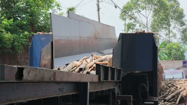 Timber Chipping Machine Close