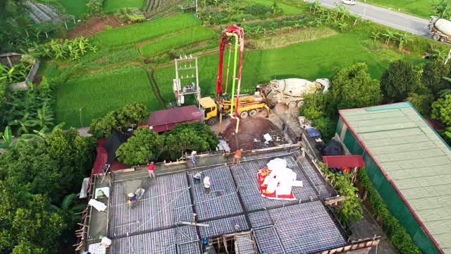 Aerial Pump And Mixer Truck