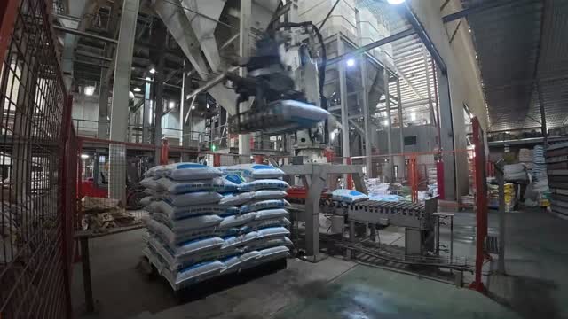 Automated Feed Bagging Machine