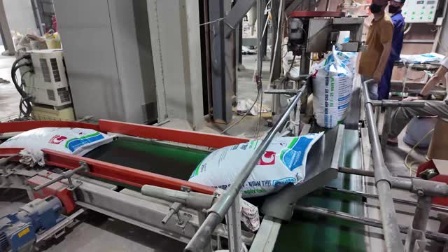 Feed Bagging Conveyor Line
