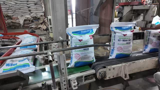 Duck Feed On Production Line