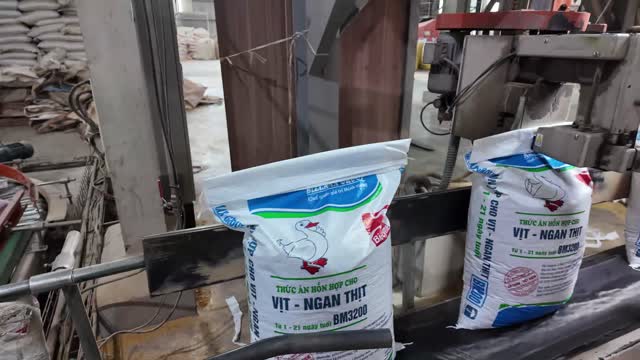 Duck Feed Bagging Line