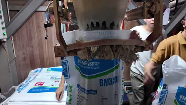 Filling Fertilizer Bags By Machine
