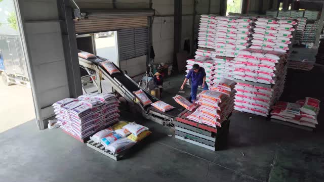 Loading Dock Feed Bags