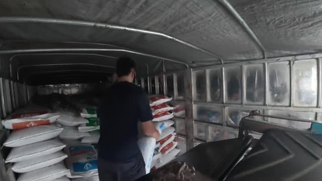 Stacking Feed Bags In Truck Bed