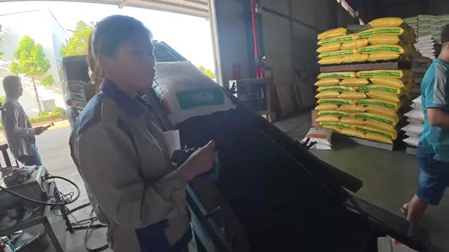 Loading Dock Feed Bags