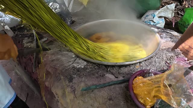 Preparing Dyed Sedge For Mats