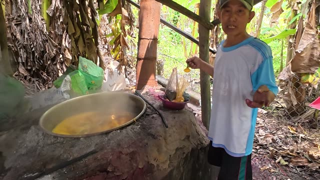 Preparing Dyed Sedge For Mats