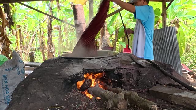 Preparing Dyed Sedge For Mats