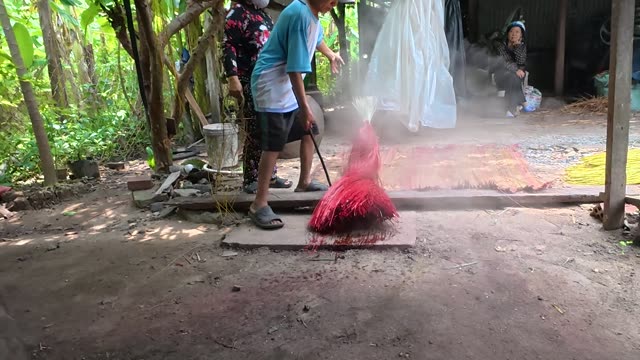 Preparing Dyed Sedge For Mats