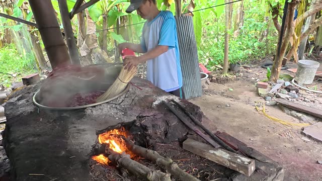 Preparing Dyed Sedge For Mats