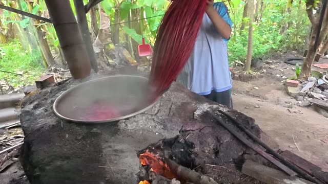 Preparing Dyed Sedge For Mats