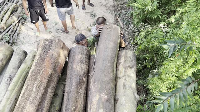 Positioning Huge Logs