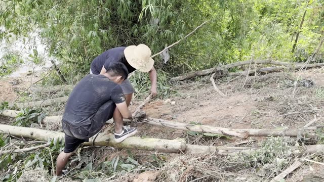 Sawing On The Slope